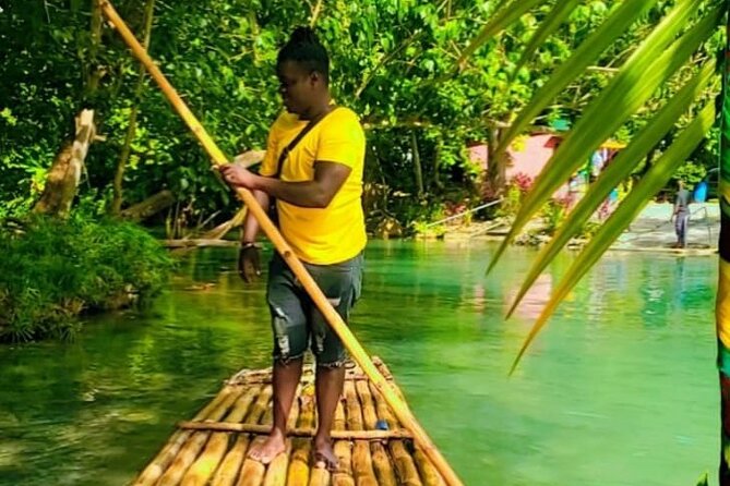Rafting and Shopping in Ocho Rios - Local stories make the river ride better