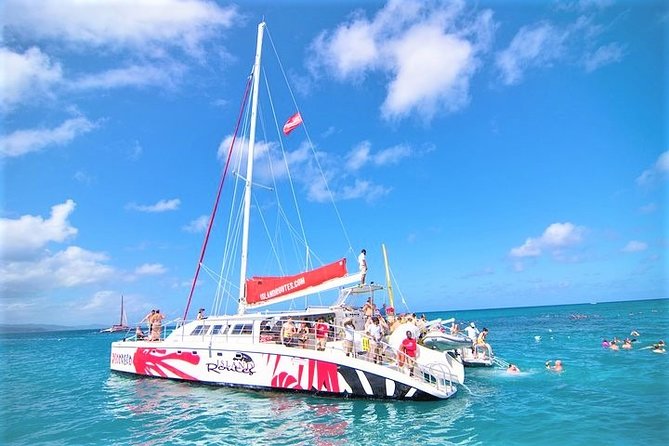 Reggae Catamaran and Snorkeling Open Bar Cruise Montego Bay - When the bar opens and the music gets louder