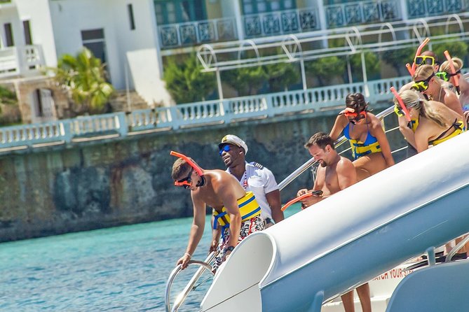 Reggae Catamaran and Snorkeling Open Bar Cruise Montego Bay - Crowd levels, comfort, and safety