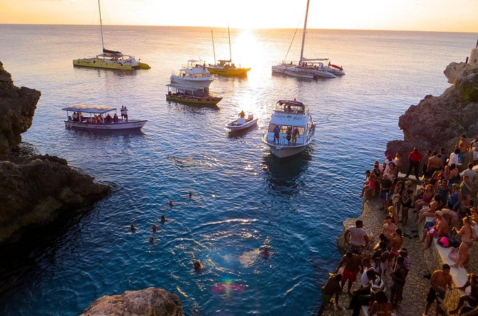 Rick's Cafe and 7 Mile Beach from Montego Bay - Who should book this Negril excursion