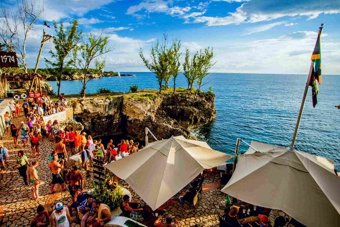 Rick s Café and Seven Mile Beach Private Tour Negril Jamaica - The turn from beach time to Rick’s Café