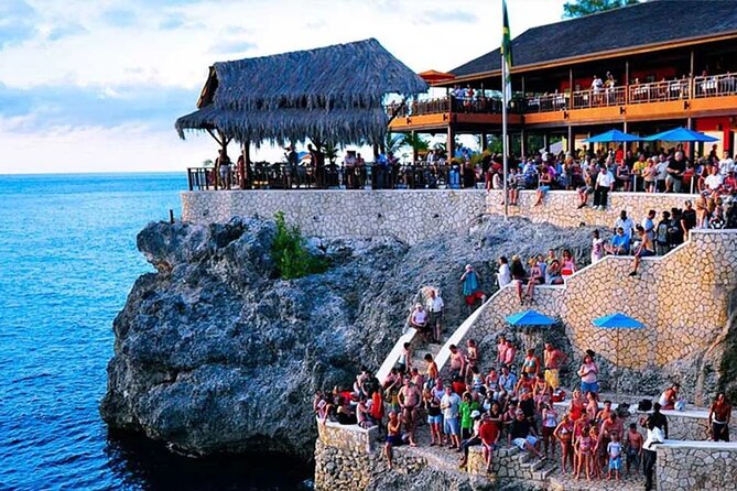 Rick s Café and Seven Mile Beach Private Tour Negril Jamaica - What the private vehicle adds