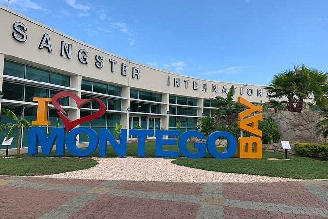 RIU Reggae Palace and RIU Montego Bay Private Airport Transfer - What the first few minutes should feel like