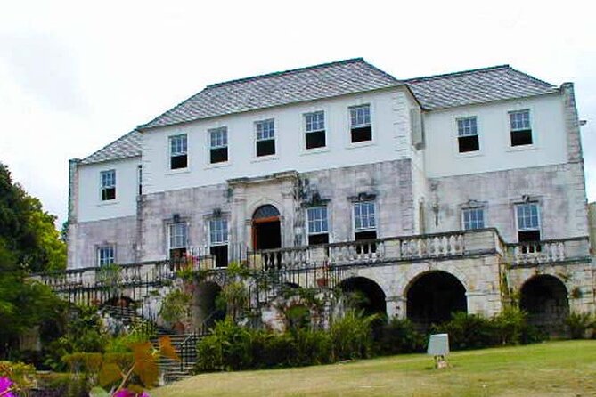 Rose Hall Great House and Montego Bay Tour - Guides make the schedule work