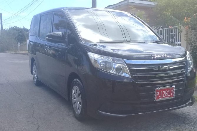 Rose Hall Hotels Private Airport Transfer - Communication matters when flights change