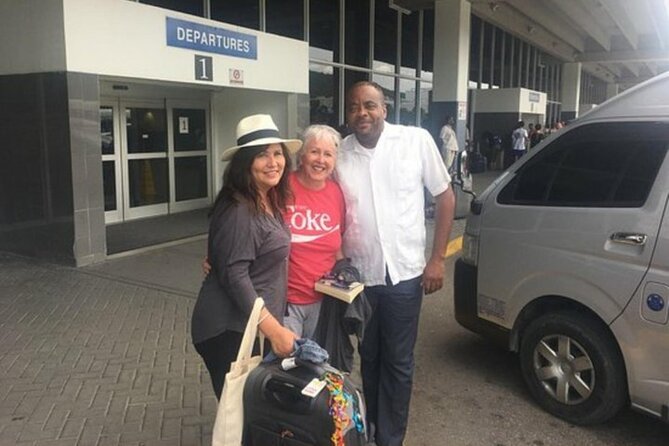 Round-trip Airport Transfer to Grand Palladium Resort & Spa - Leaving Montego Bay Airport without the usual scramble