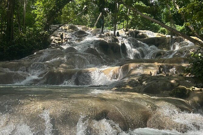 Round Trip Sangsters Montego Bay Airport to Ocho Rios transfers - A practical arrival option after a long flight