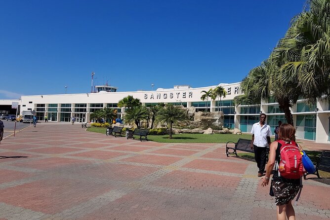 Royalton Blue Waters Montego Bay Private Airport Transfer - What the driver adds to the trip