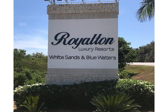 Royalton Hotel & RIU Aquarelle-Private Roundtrip Airport Transfer - Is $100 Per Person a Good Value?