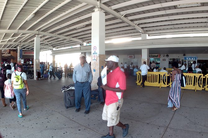 Sangster International Airport Transfer to Hotels (MBJ) Montegobay Jamaica - A closer look at the 20-minute to one-hour duration