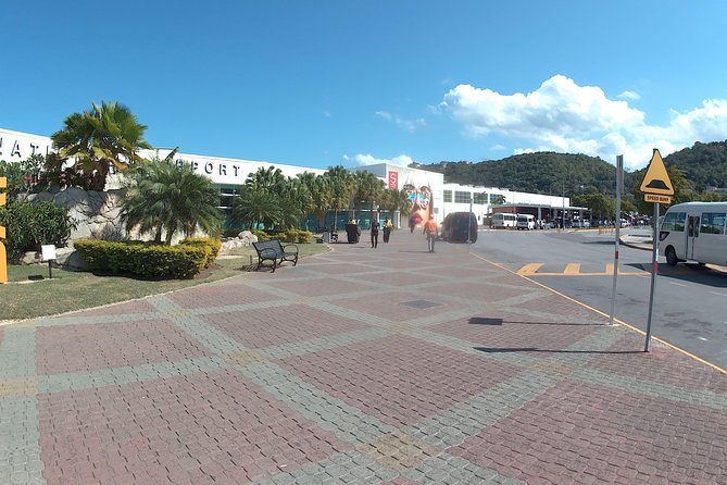 Sangster International Airport Transfer to Hotels (MBJ) Montegobay Jamaica - Is $67.23 per person a fair price?