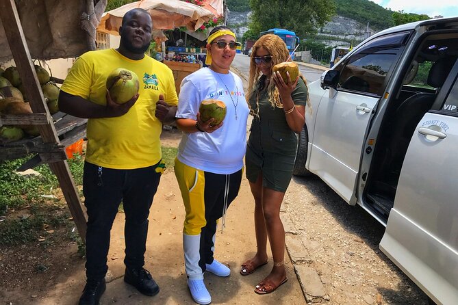 Sightseeing and Shopping Tour in Montego bay - A four-hour look at Montego Bay beyond the resort