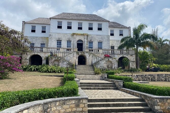 Sightseen tour and Souvenir shopping with private transportation in Montego Bay - What You Can Find Along Montego Bay’s Hip Strip