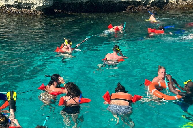 SUNSET PARTY CRUISE Rick's Cafe Ocean Coral / Eden Bay Guests - Snorkeling and swimming between the stops