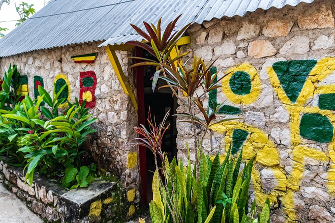 The Essential Bob Marley Tour: Visit His Home and more - Key points to know before booking