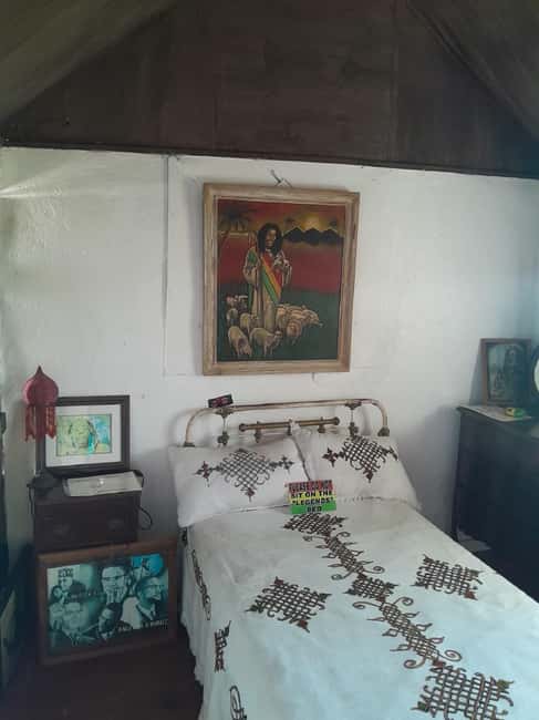 The Official Nine Mile Bob Marley Museum Guided Tour - A private group changes the pace