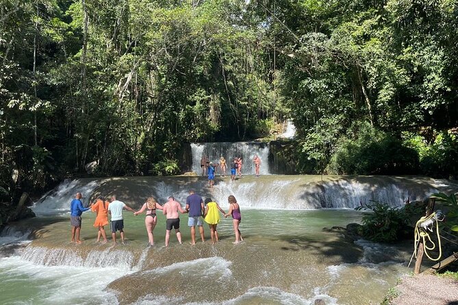 Tour to Black River and YS Falls - Floyd’s Pelican Bar, a boat ride into the sea