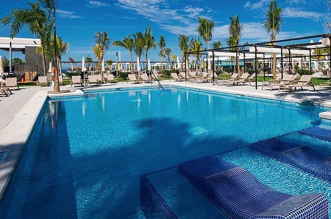 Transfer from/to Airport, Riu Reggae, Riu Montego Bay, Riu Palace - Who gets the best value from this transfer