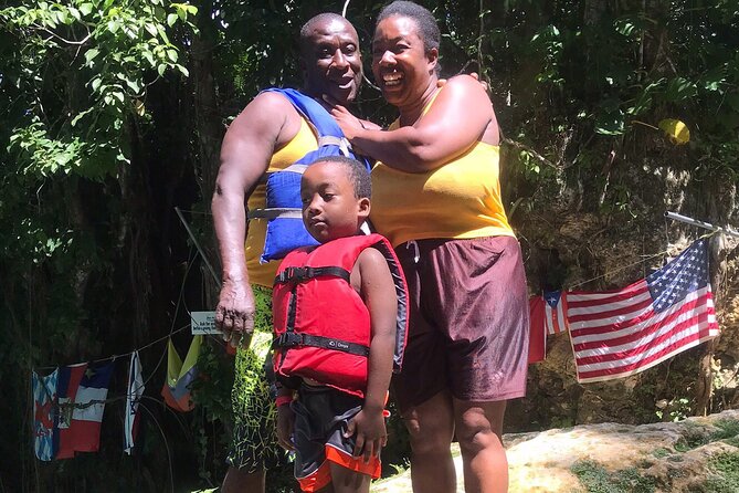 Transportation and Tour from Montego Bay to Blue Hole/Secret Falls - What the private ride changes