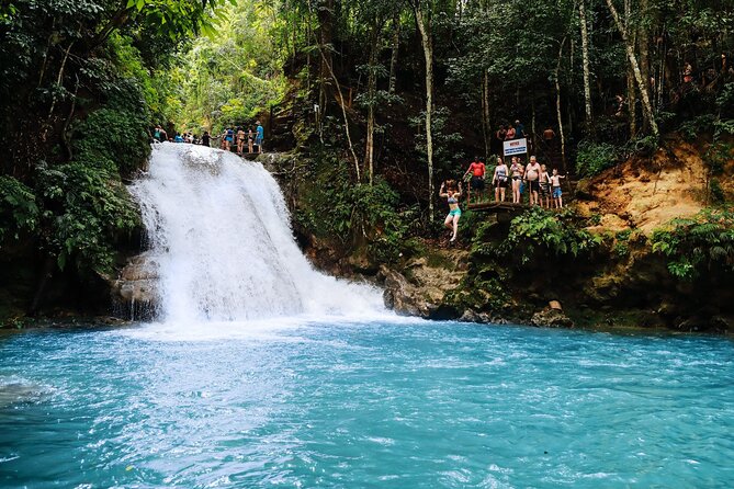 Triple Action pack Combo (Blue Hole, Horse back riding and river tubing) - Tips, photos, and unexpected stops