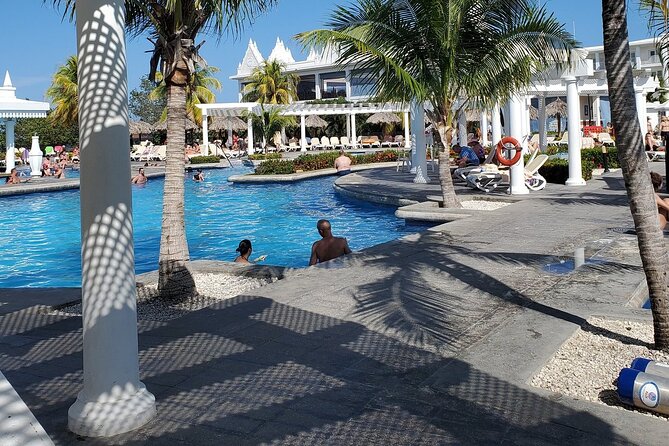 VIP Luxury Montego Bay Airport Transfer to Montego Bay/ Falmouth - Optional Stops for Snacks, Supplies, and Photos