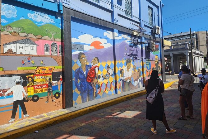 Walk tour of Downtown Kingston - Markets, food stalls, and everyday Kingston